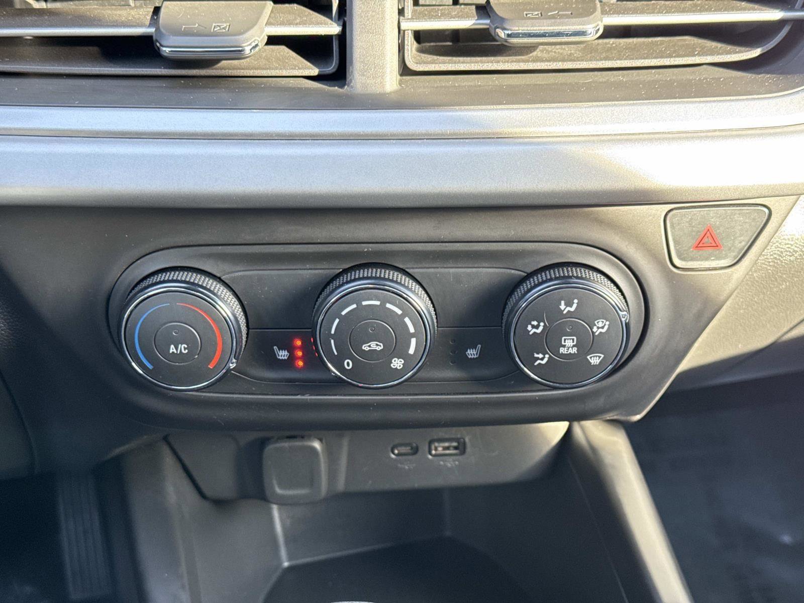 Used 2024 Chevrolet Trax RS w/ Driver Confidence Package FWD image 5