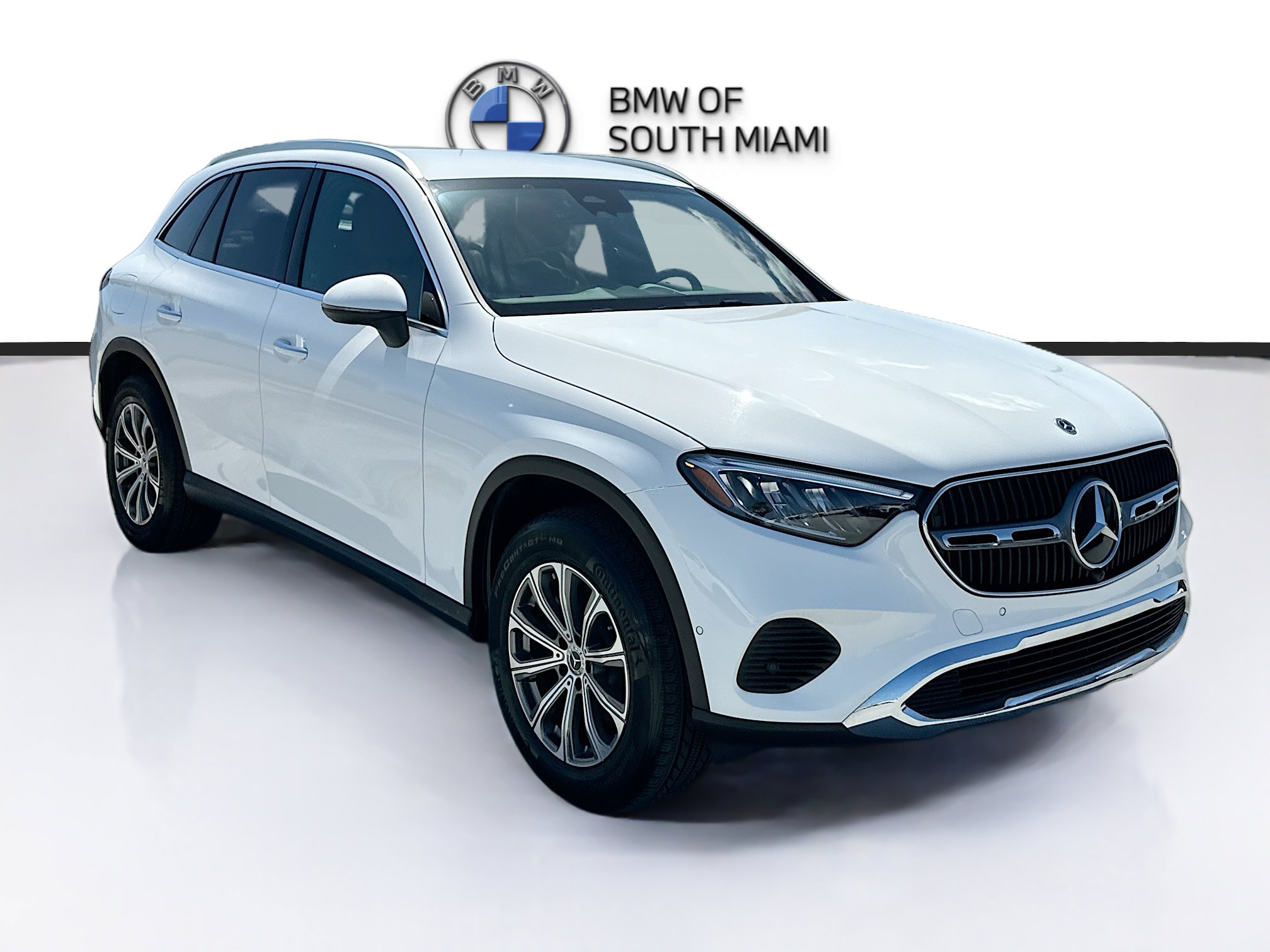 Used 2025 Mercedes-Benz GLC 300 image 1