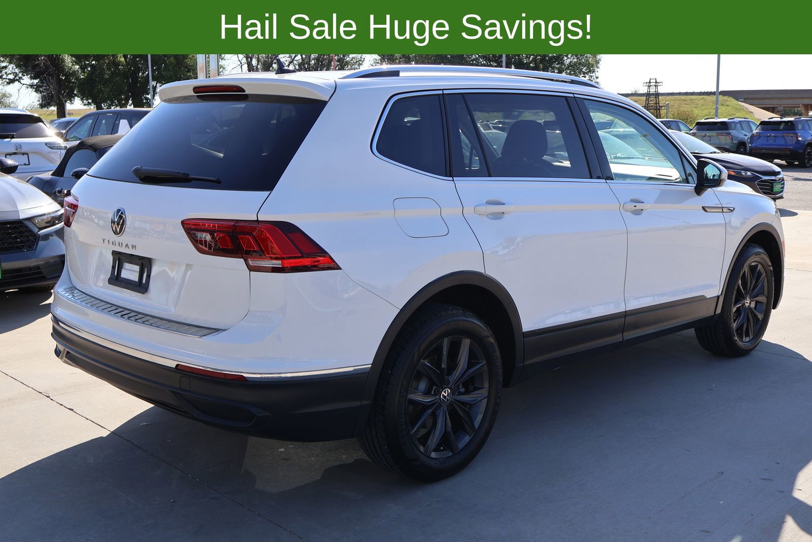 Used 2024 Volkswagen Tiguan SE FWD image 6