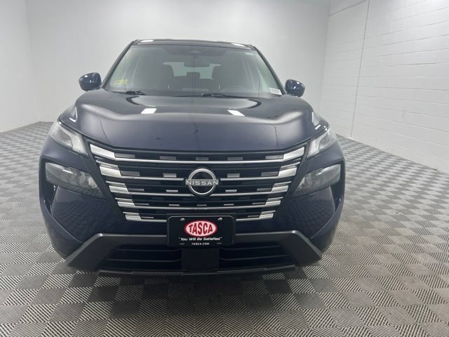 Used 2026 Nissan Rogue SV AWD/4WD image 3