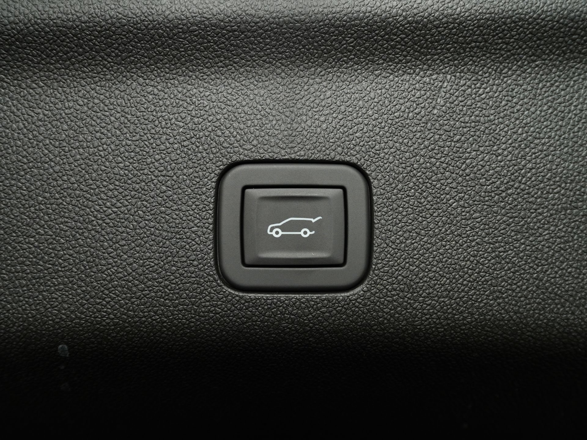 Used 2026 GMC Yukon Denali w/ Denali Reserve Package AWD/4WD image 14