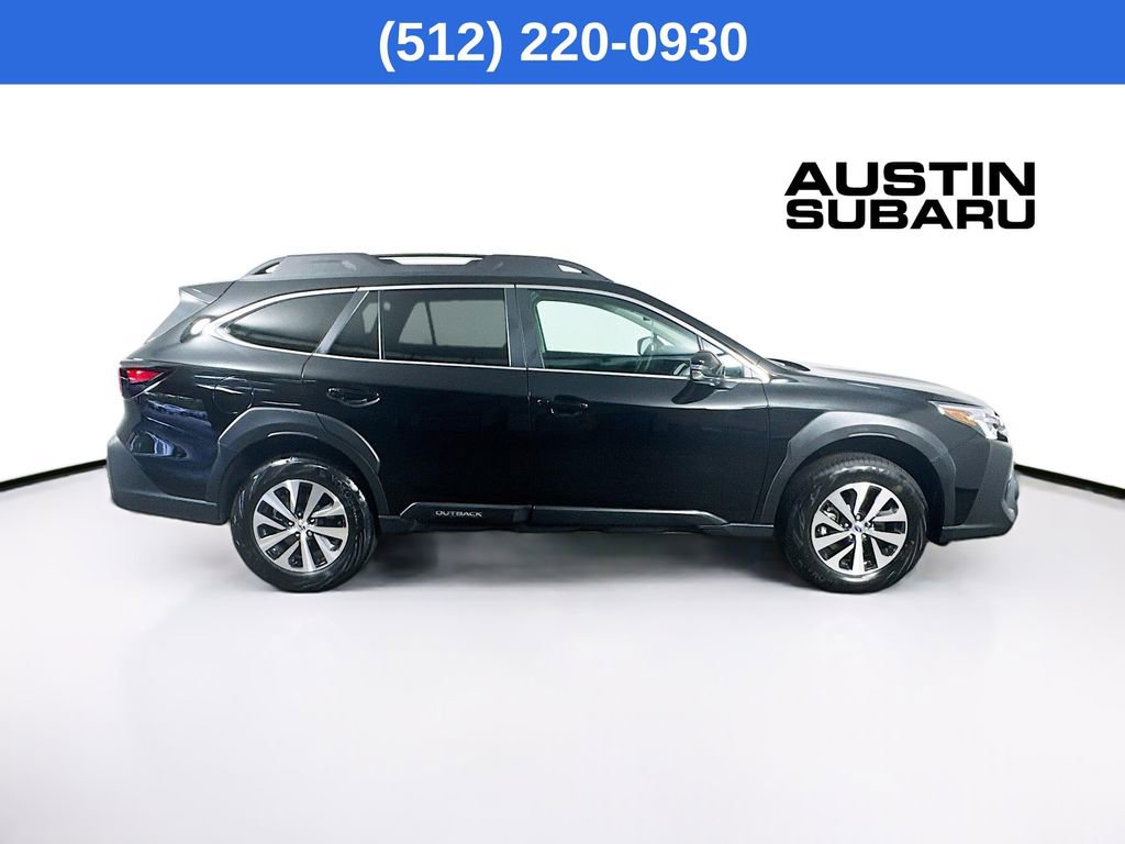 Used 2025 Subaru Outback Premium image 9