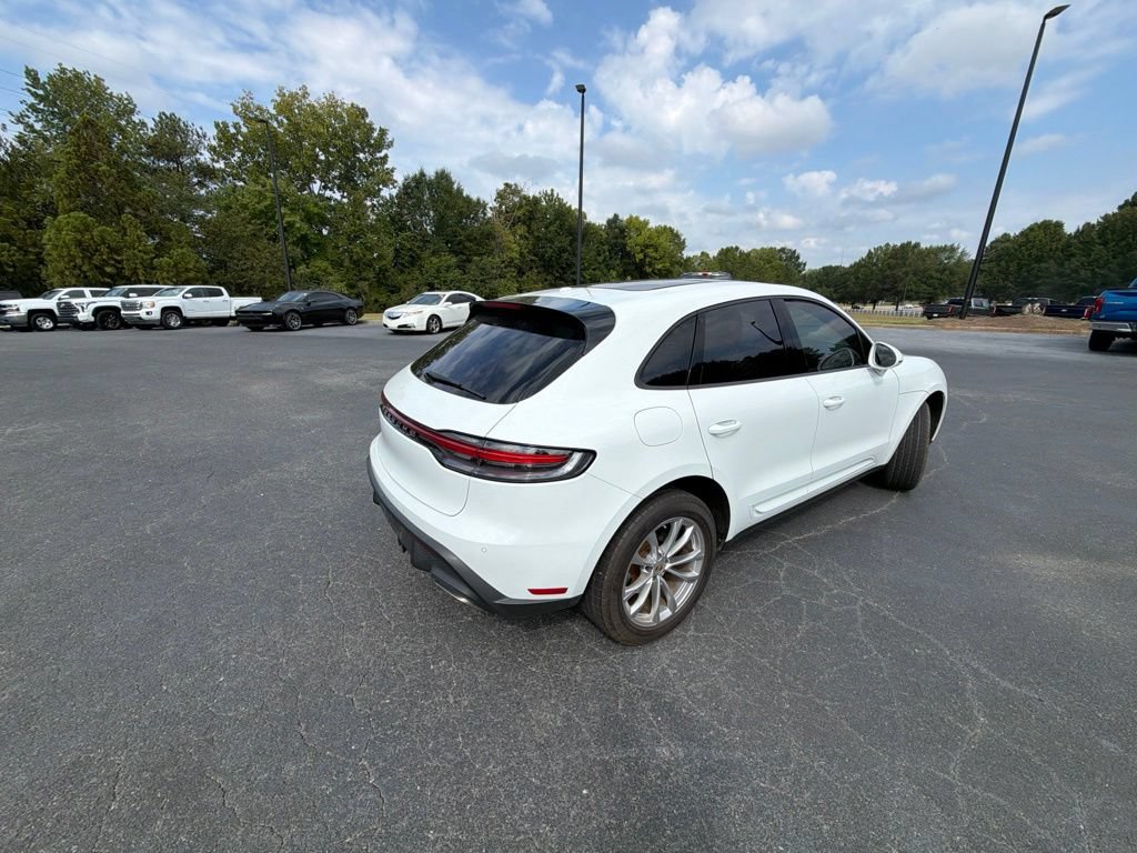 Used 2024 Porsche Macan AWD/4WD image 23