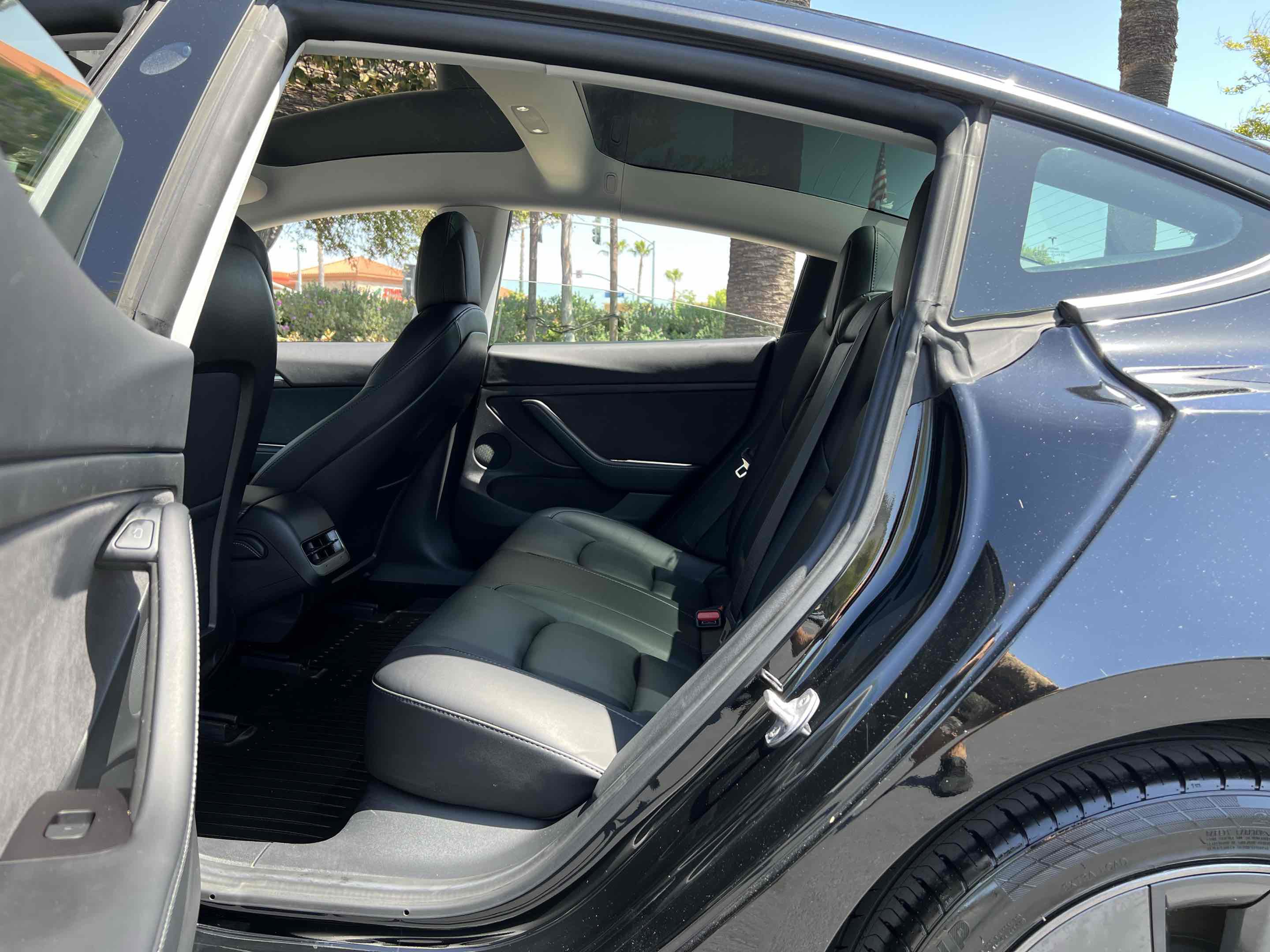 Used 2021 Tesla Model 3 Standard Range Plus RWD image 6
