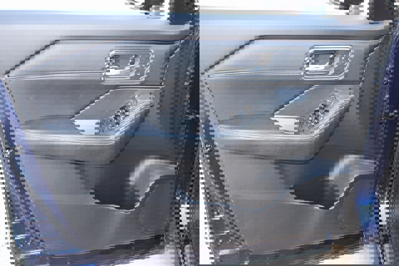 Used 2024 Nissan Rogue Platinum image 20