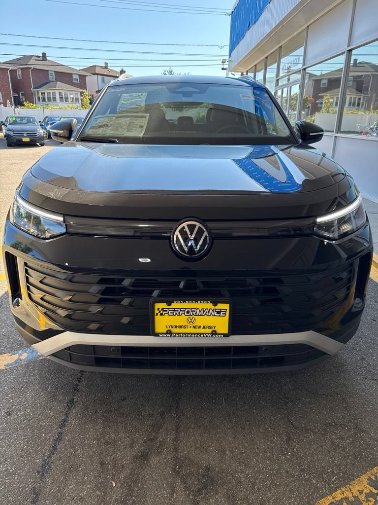New 2026 Volkswagen Tiguan SE AWD/4WD image 2
