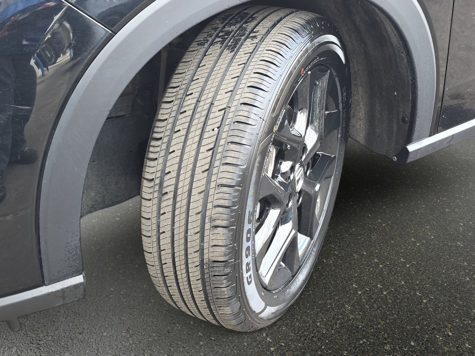 Certified 2025 Honda HR-V Sport image 28