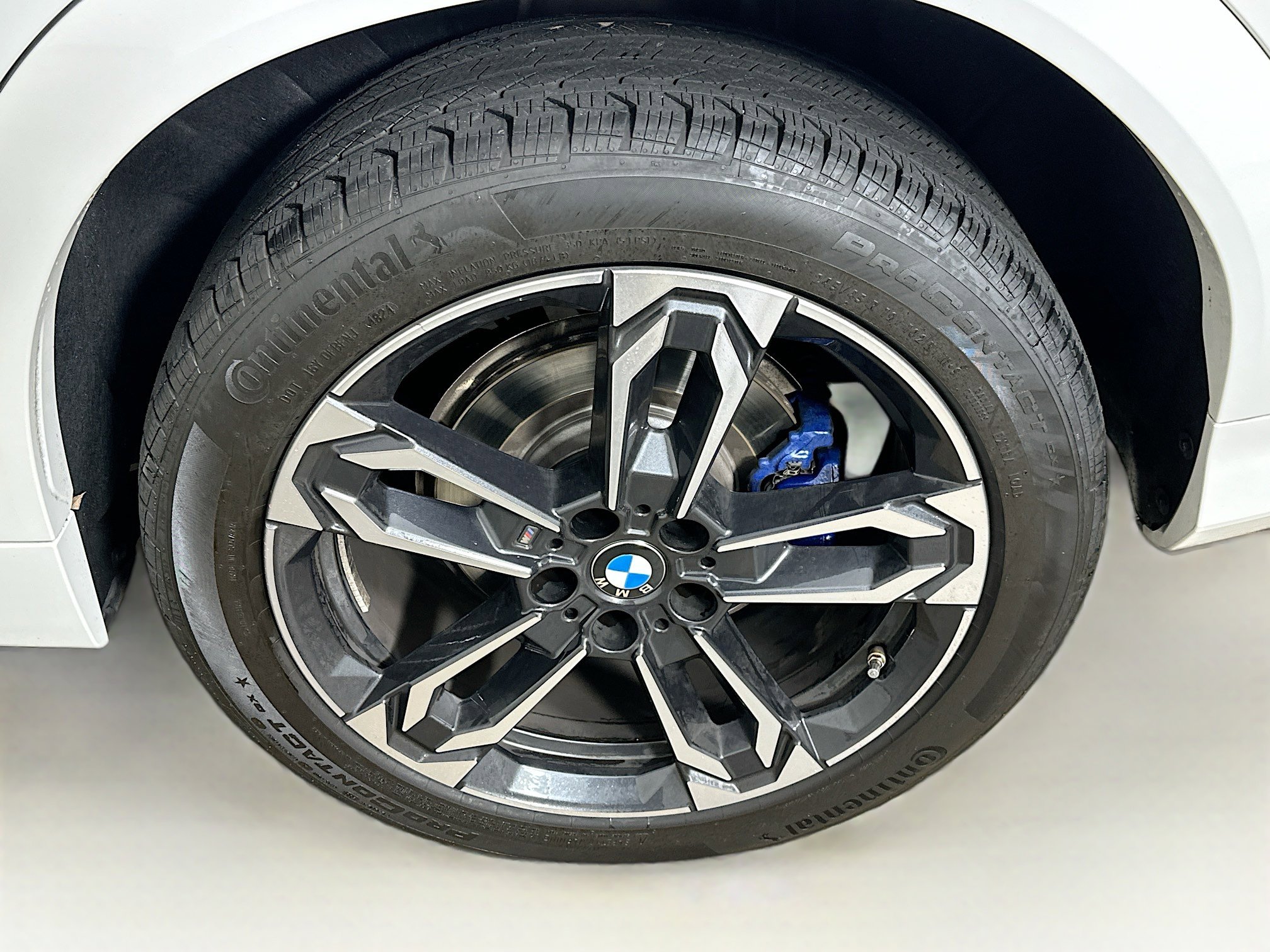 Used 2025 BMW X2 xDrive28i image 11