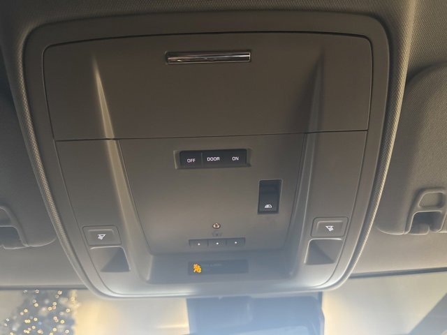 Used 2017 Chevrolet Silverado 1500 LTZ image 12