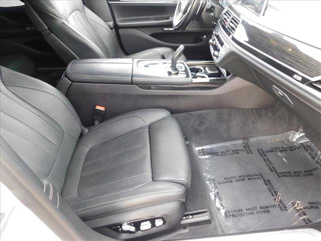 Used 2018 BMW 740i RWD image 29