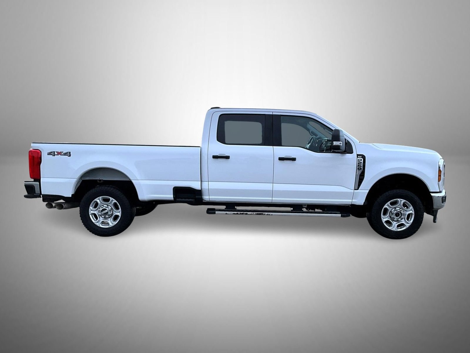 Used 2025 Ford F250 XLT AWD/4WD image 4