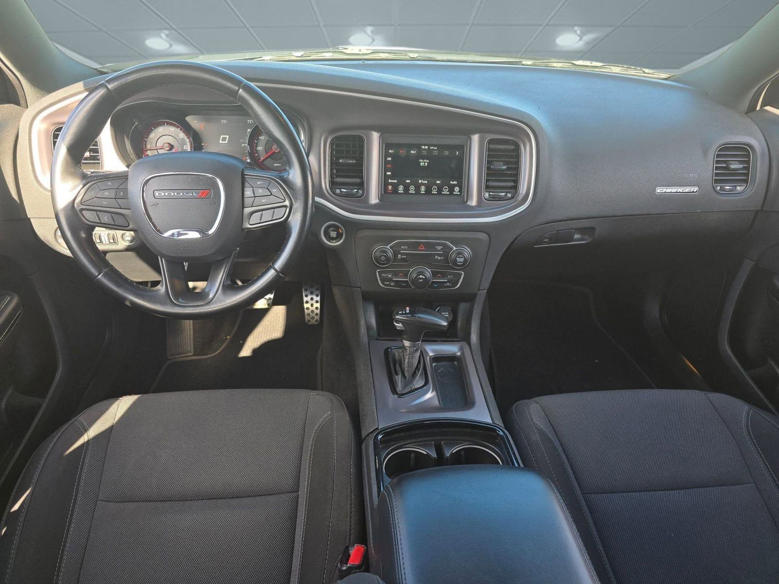 Used 2022 Dodge Charger SXT w/ Blacktop Package image 12