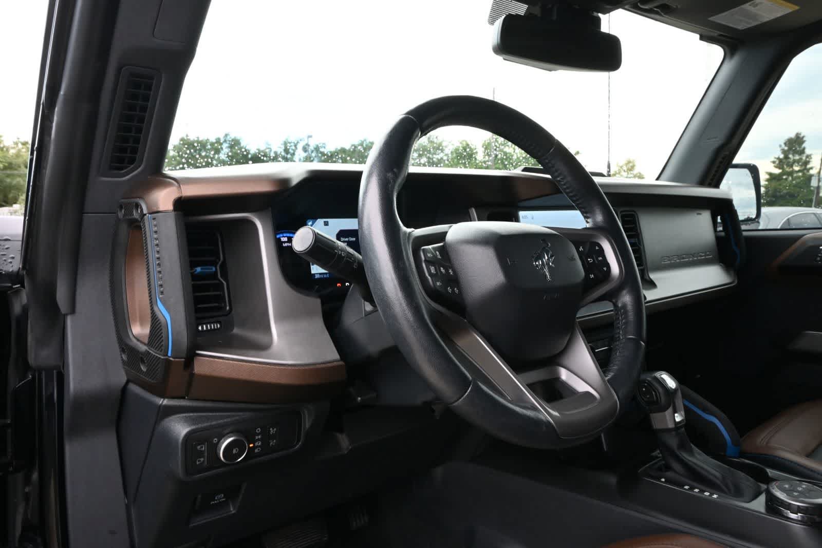Used 2021 Ford Bronco Outer Banks AWD/4WD image 16