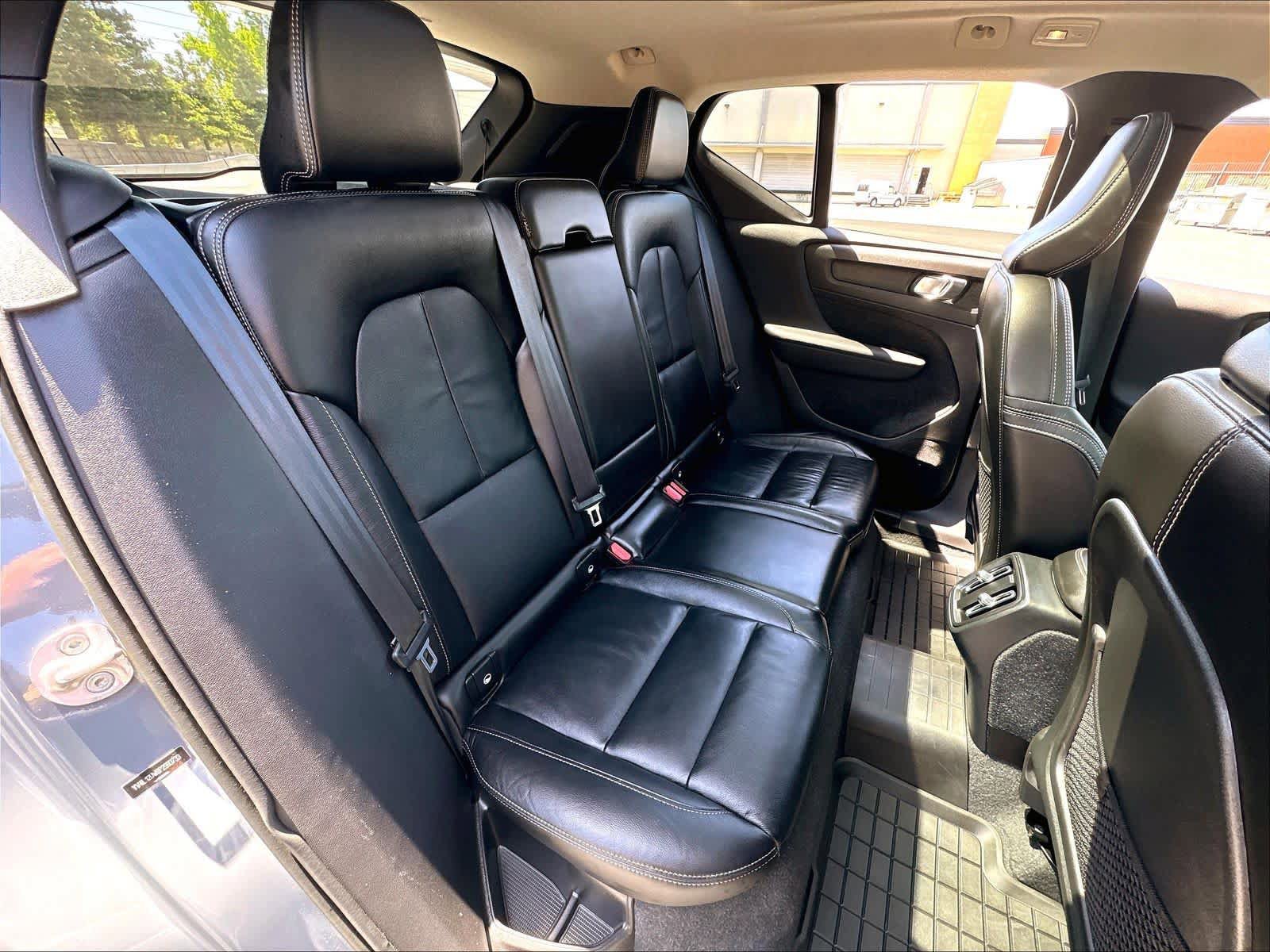 Used 2023 Volvo XC40 B5 Plus w/ Driver Assist Package AWD/4WD image 30