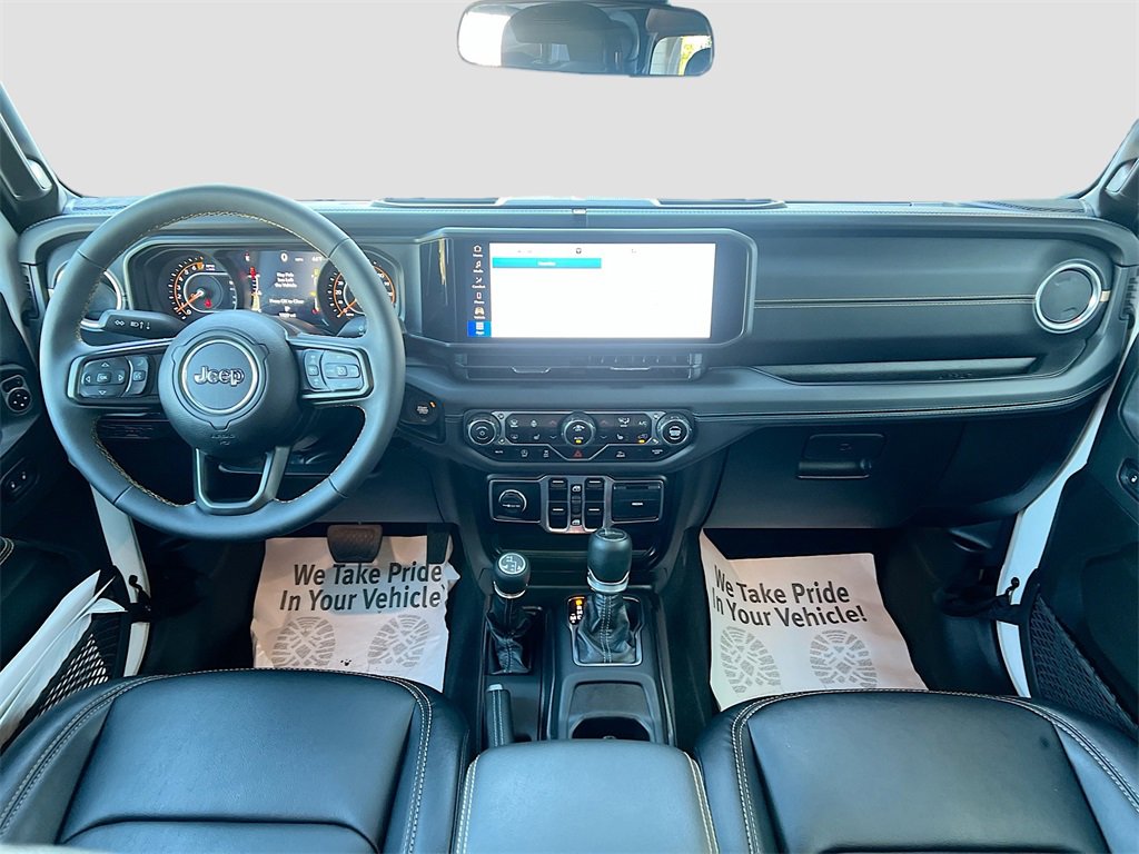 Used 2024 Jeep Gladiator Willys image 22