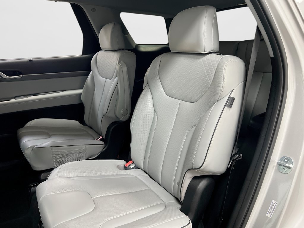 Used 2024 Hyundai Palisade SEL w/ Premium Package FWD image 32