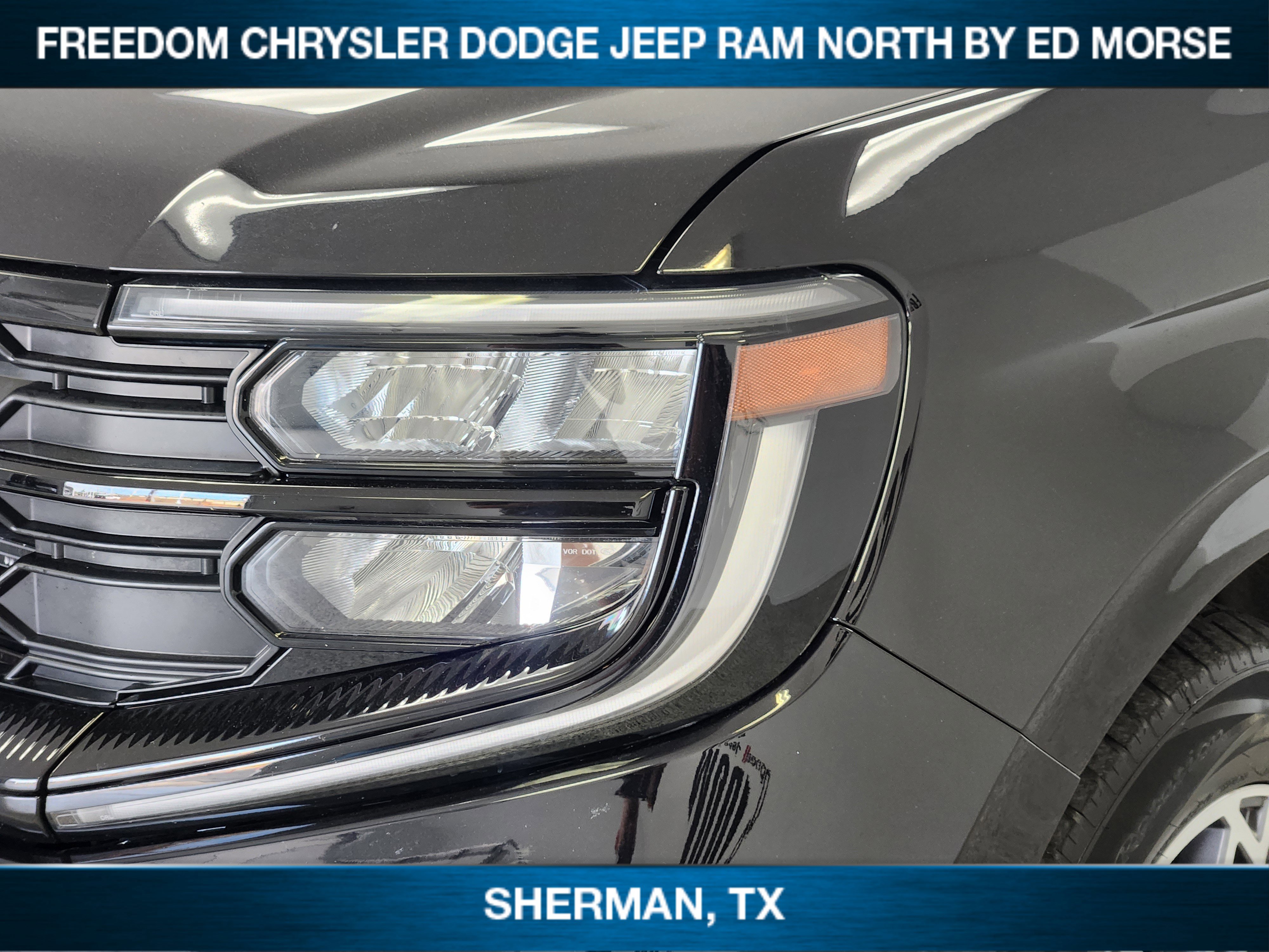 Used 2025 Ford Expedition Active image 5