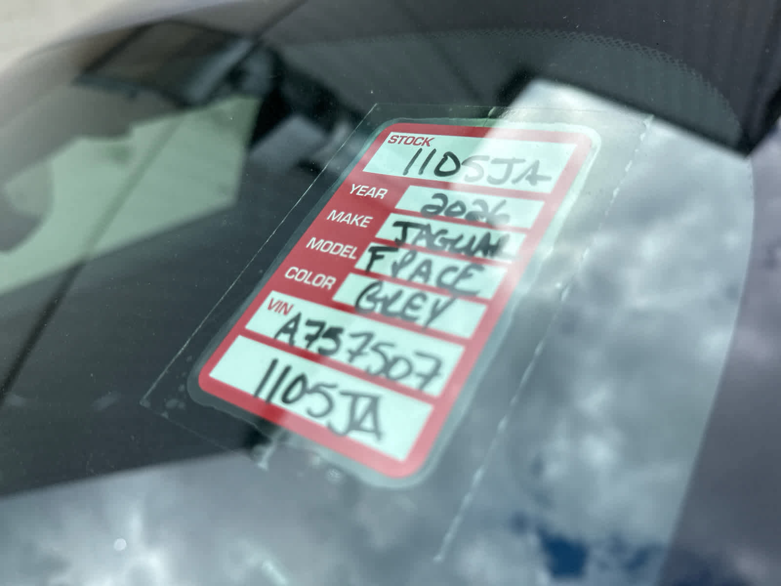 Used 2026 Jaguar F-PACE R-Dynamic S image 19