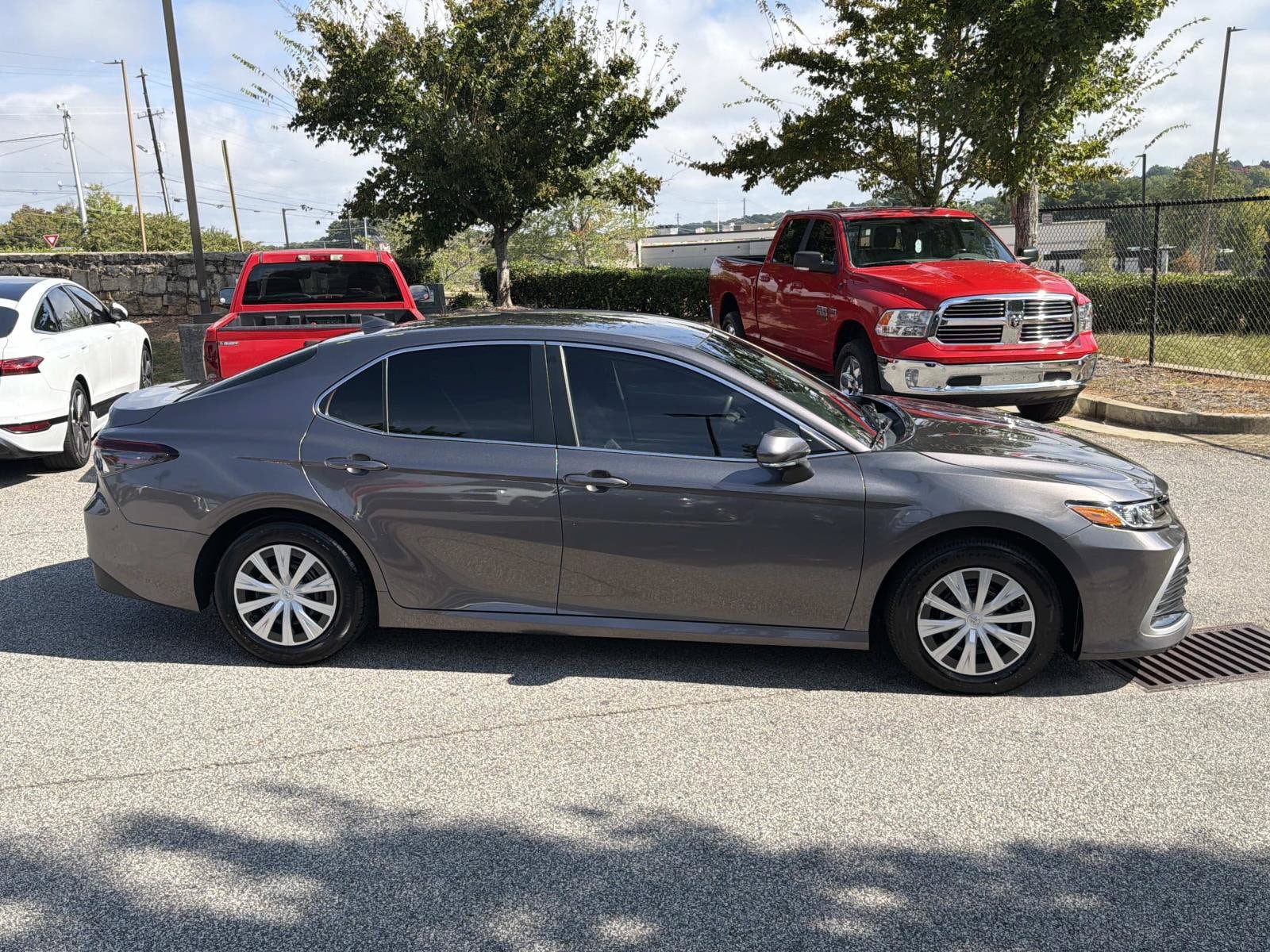 Used 2023 Toyota Camry LE FWD image 10