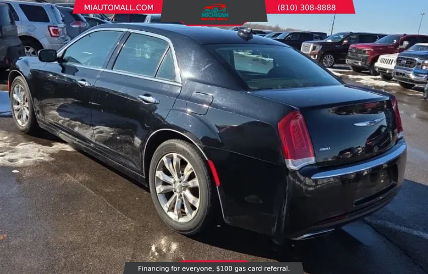 Used 2016 Chrysler 300 C image 2