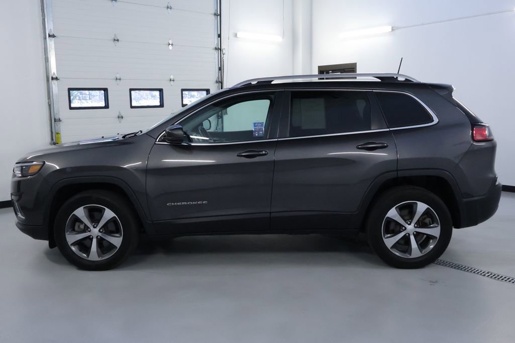 Used 2019 Jeep Cherokee Limited image 4