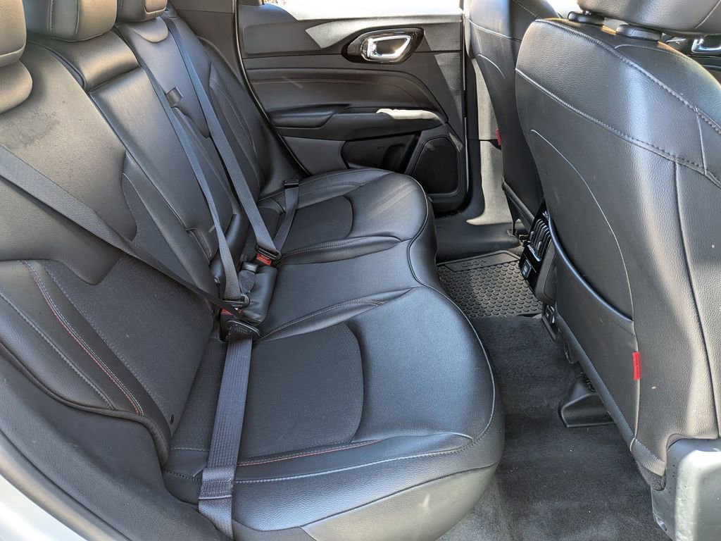 Used 2025 Jeep Compass Trailhawk image 30