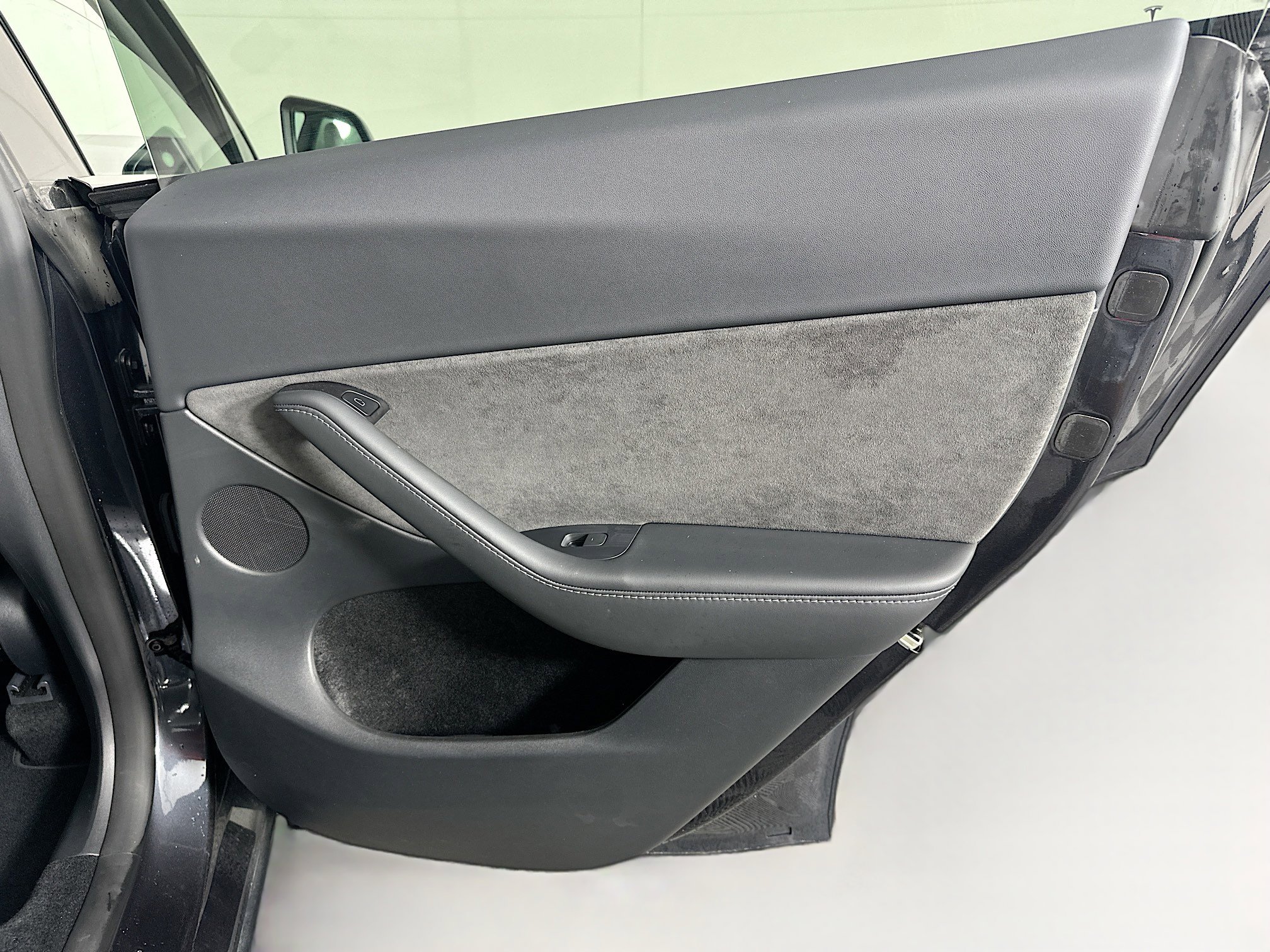 Used 2024 Tesla Model Y Long Range image 29