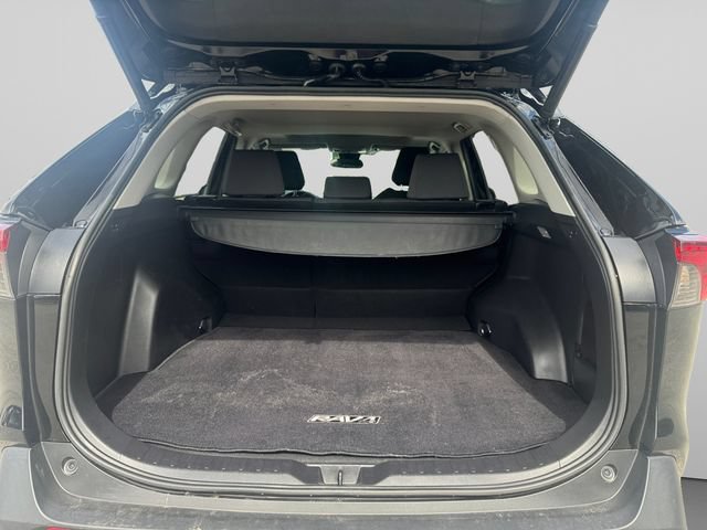 Used 2019 Toyota RAV4 XLE w/ Convenience Package FWD image 19