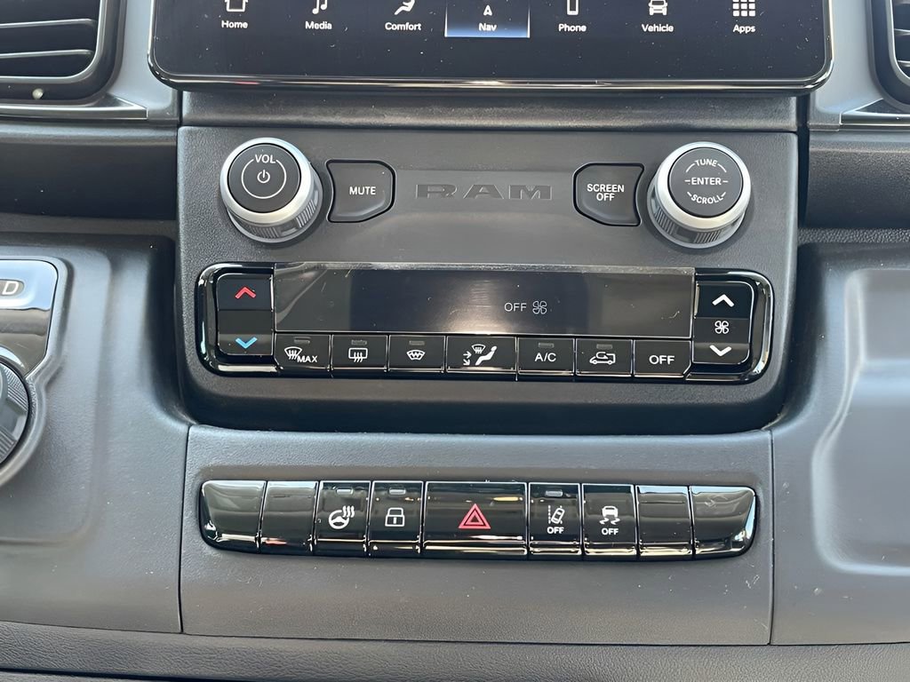 New 2024 RAM ProMaster 3500 w/ Delivery Van Package FWD image 12
