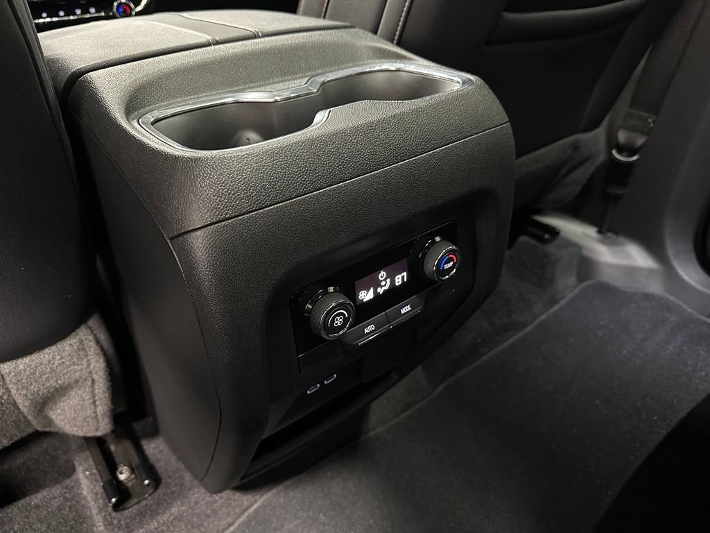 Used 2025 Chevrolet Traverse Z71 w/ Driver Confidence Package AWD/4WD image 44