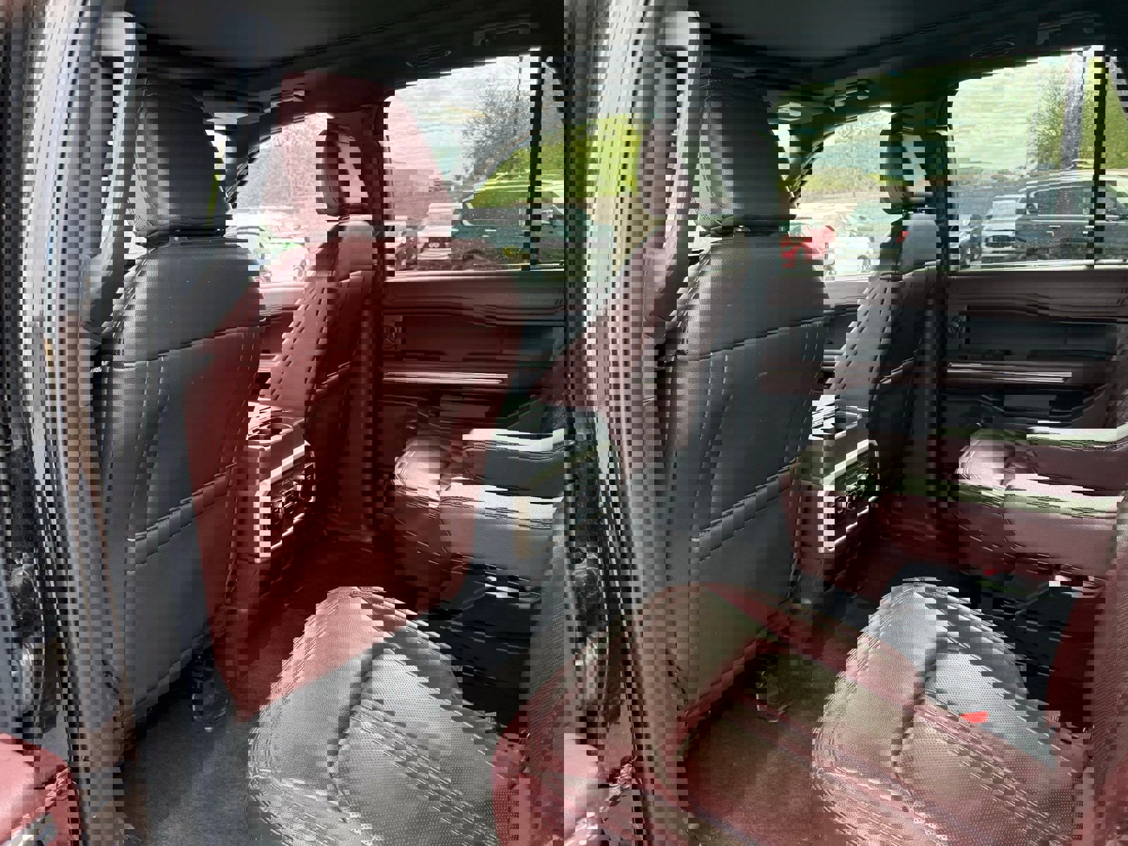 Used 2023 Ford Expedition Max Limited image 11