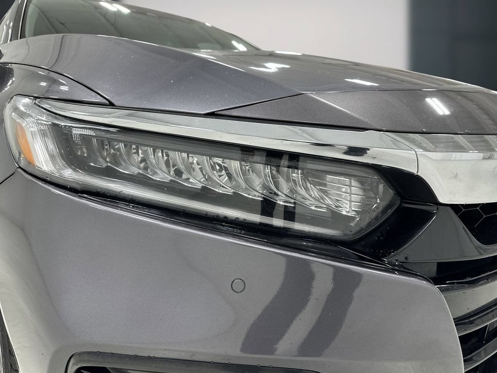 Used 2019 Honda Accord Touring image 11