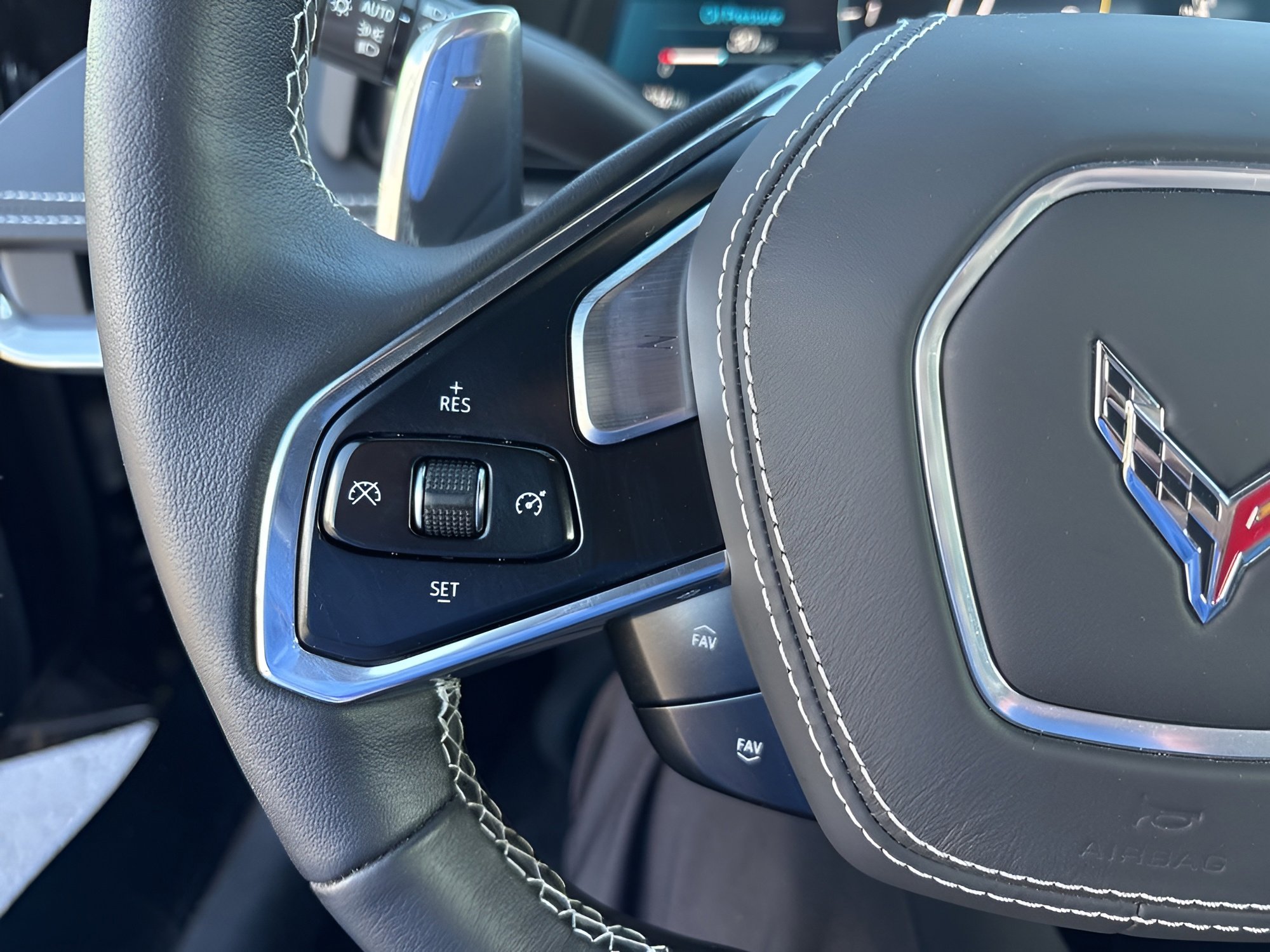 Used 2022 Chevrolet Corvette Stingray Premium Cpe w/ Z51 Performance Package RWD image 24