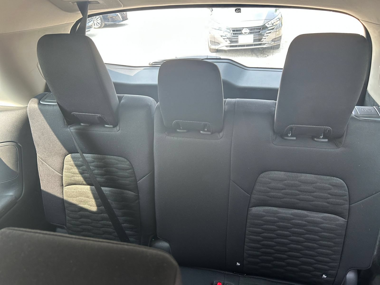 Used 2025 Nissan Pathfinder SV FWD image 24
