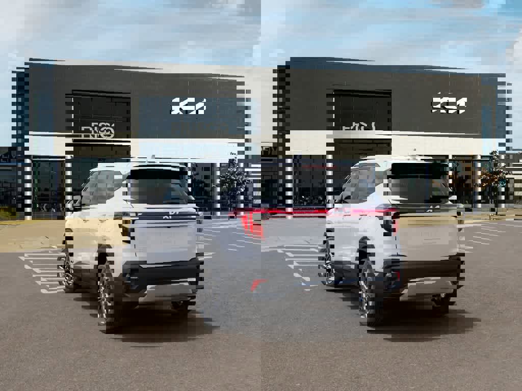 New 2026 Kia Seltos LX image 4