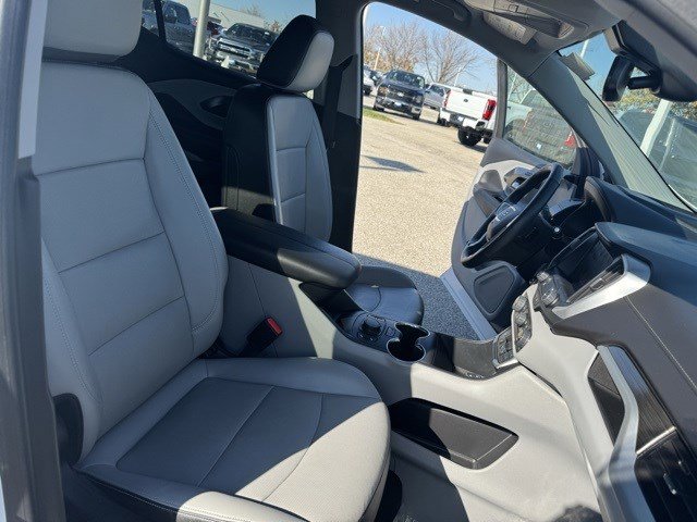 Used 2023 GMC Terrain SLT w/ Tech Package image 33