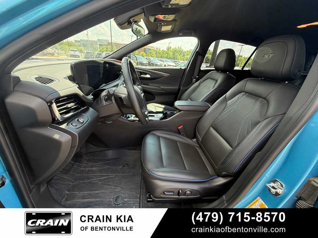 Used 2025 Buick Envista Sport Touring w/ Convenience I Package FWD image 21