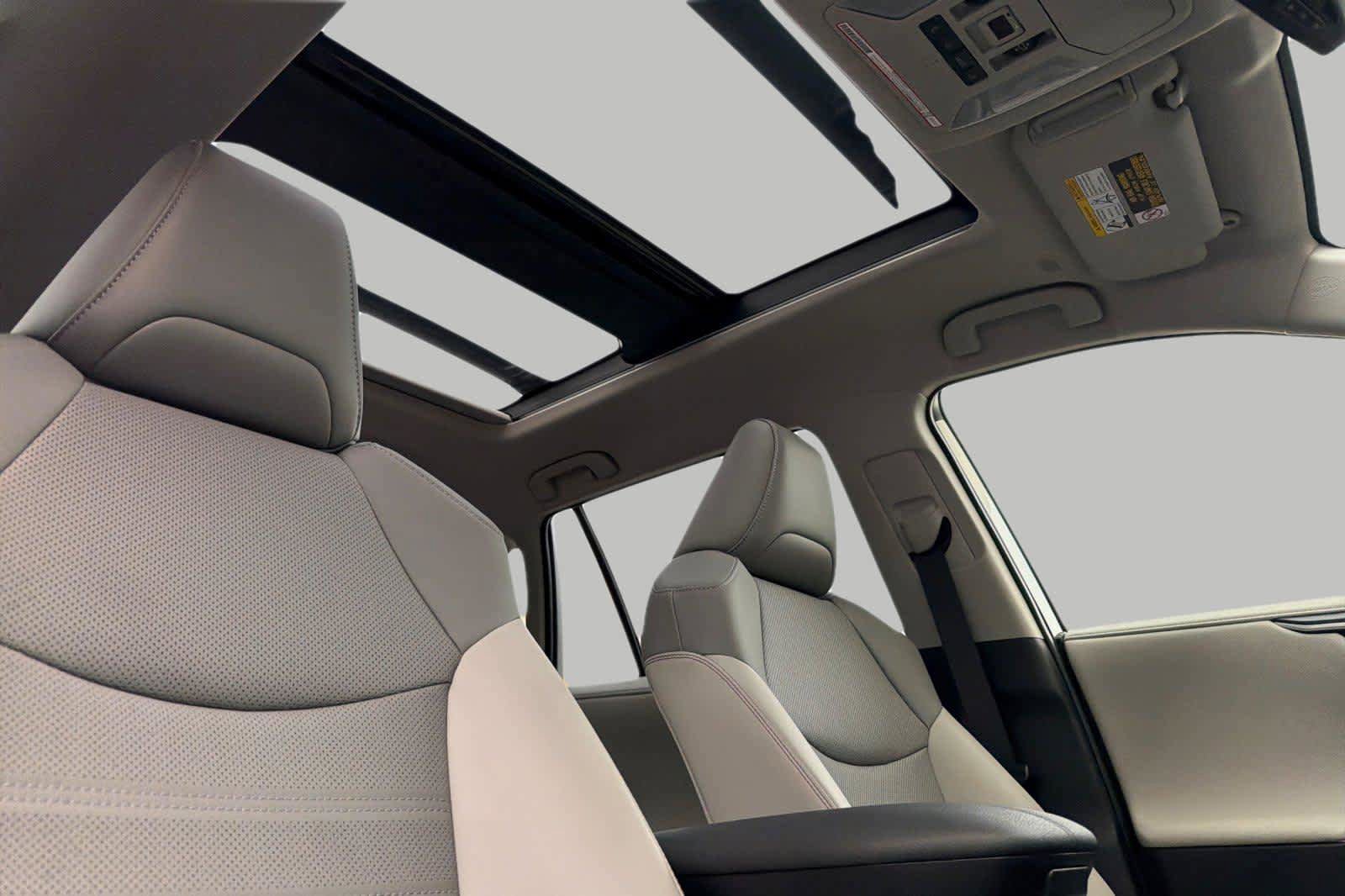 Used 2025 Toyota RAV4 Limited w/ Advanced Technology Package AWD/4WD image 19