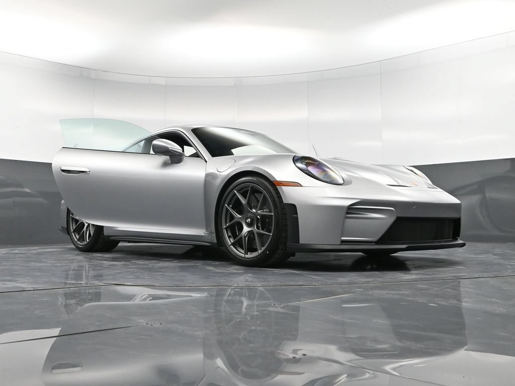 New 2026 Porsche 911 GT3 RWD image 38