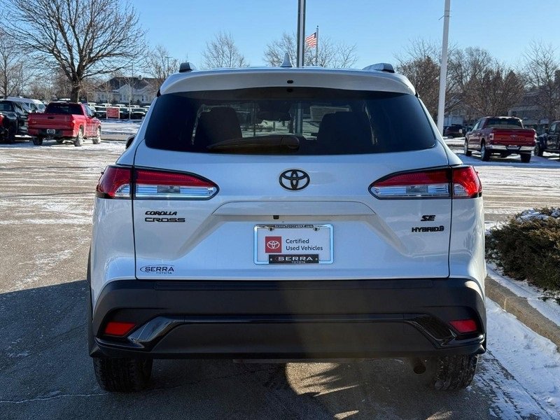 Used 2024 Toyota Corolla Cross SE w/ Moonroof Package image 4