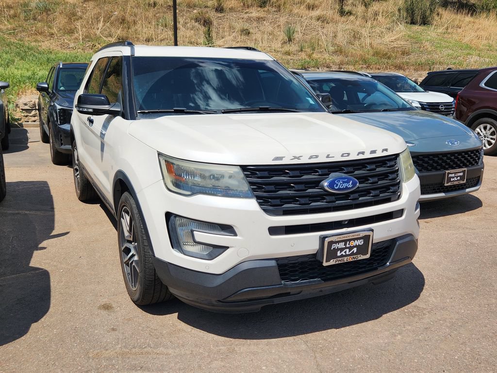Used 2016 Ford Explorer Sport w/ Equipment Group 401A AWD/4WD image 3