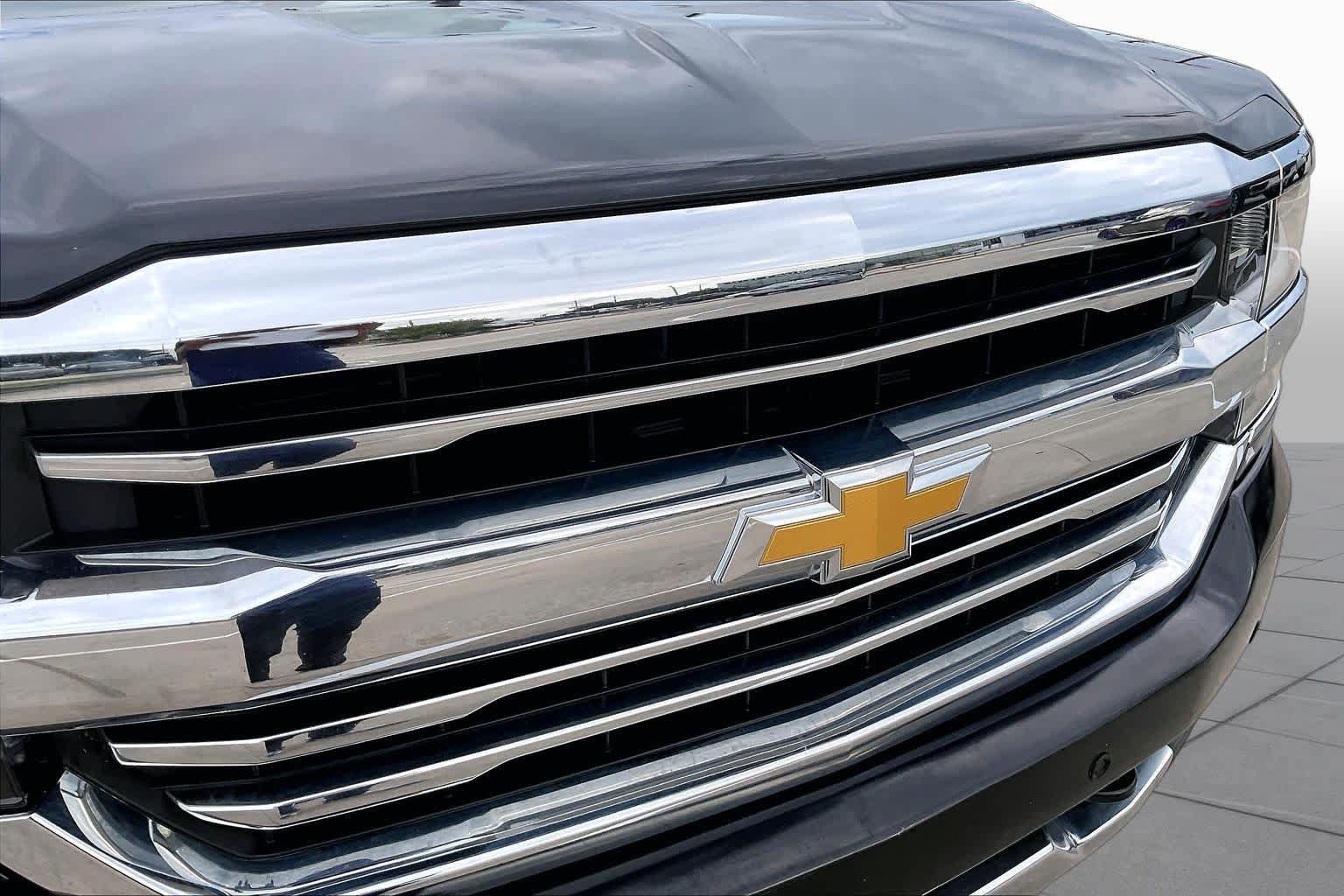 Used 2018 Chevrolet Silverado 1500 High Country AWD/4WD image 30