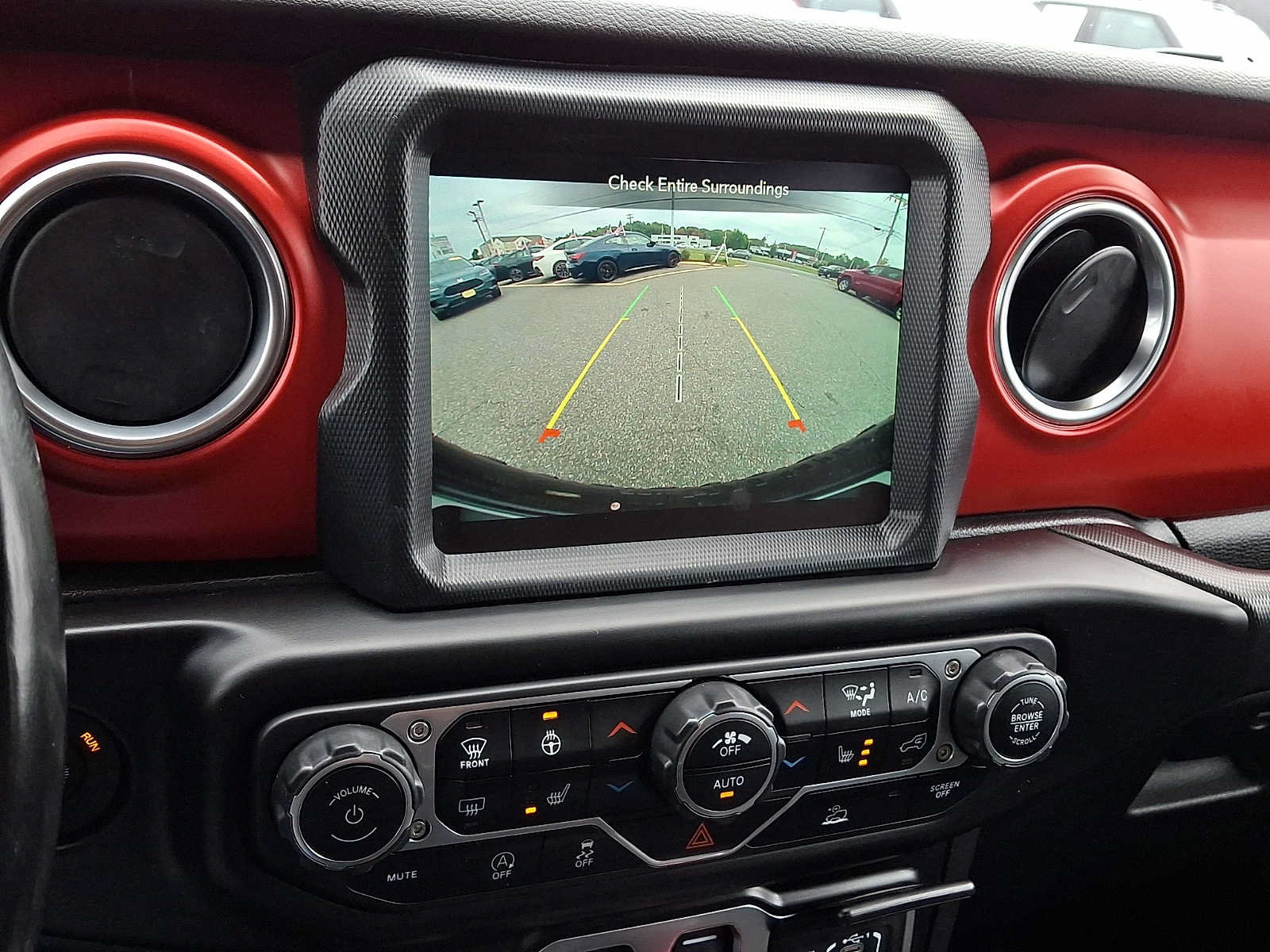 Used 2022 Jeep Wrangler Rubicon w/ Cold Weather Group AWD/4WD image 17