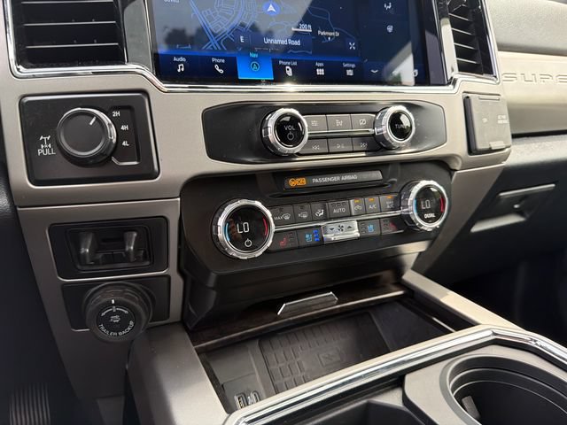 Used 2022 Ford F250 Lariat w/ Lariat Ultimate Package AWD/4WD image 28