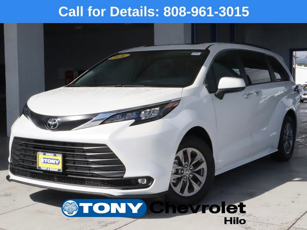 Used 2026 Toyota Sienna XLE image 1