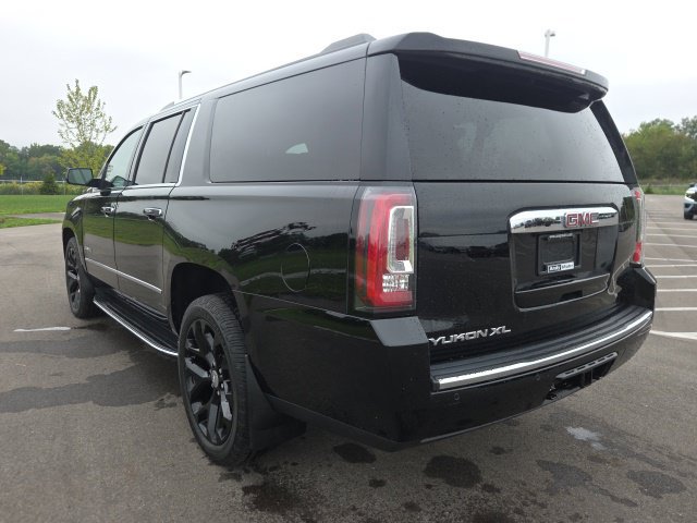 Used 2018 GMC Yukon XL Denali w/ Open Road Package AWD/4WD image 14