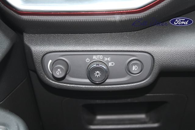 Used 2021 Chevrolet TrailBlazer RS w/ Sun and Liftgate Package FWD image 21