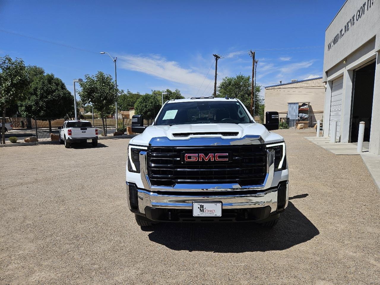 Used 2026 GMC Sierra 2500 Pro w/ Convenience Package AWD/4WD image 4