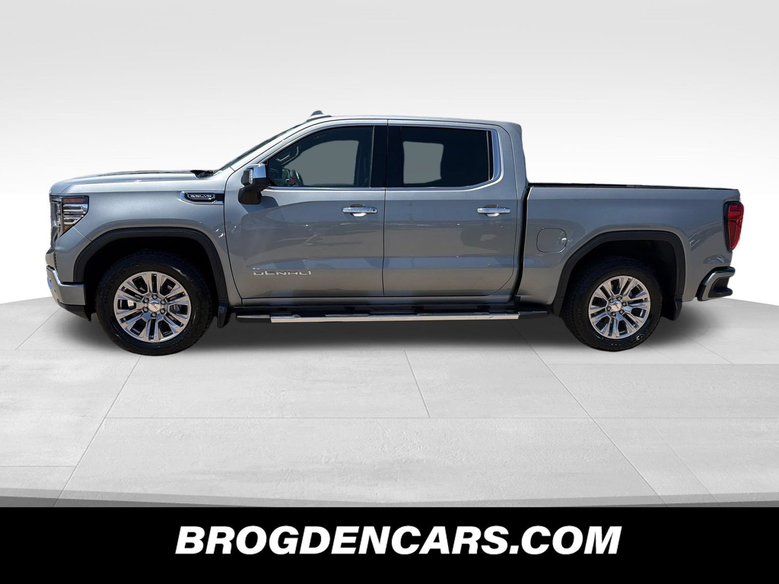 Used 2026 GMC Sierra 1500 Denali w/ Technology Package AWD/4WD image 5