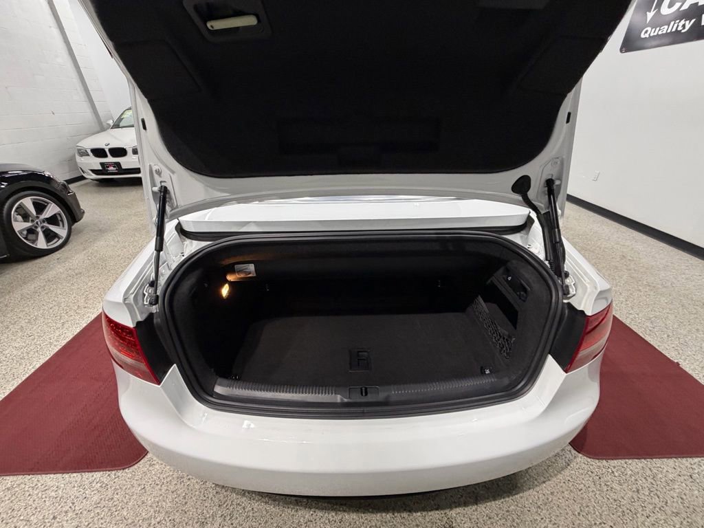 Used 2010 Audi A5 2.0T Premium image 46